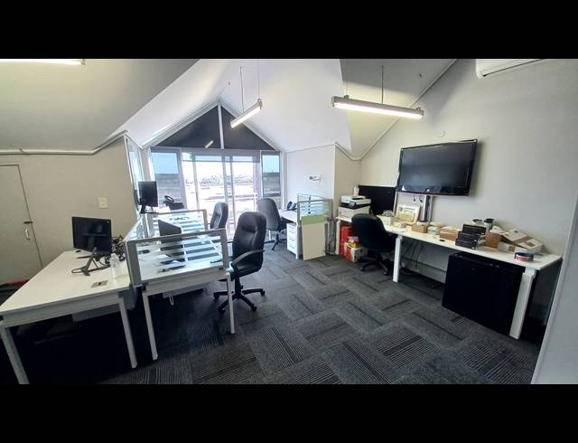 97M² OFFICE TO LET IN CENTURY CITY